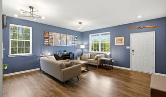 102 Windjammer Dr, Barnegat, NJ 08005