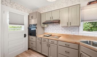 602 Ridge Ave, Aurora, IN 47001