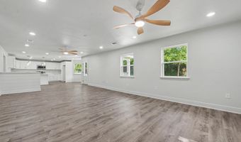 6105 E Desoto St, Bay St. Louis, MS 39520
