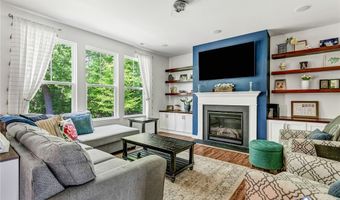 10146 Cameron Ridge Dr, Ashland, VA 23005