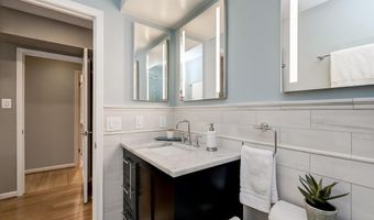 1029 N STUART St 307, Arlington, VA 22201