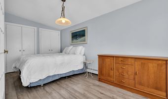 209 Fernwood Dr, Bayville, NJ 08721