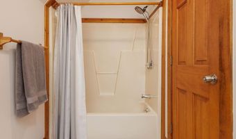 1586 Bent Hill Rd, Braintree, VT 05060