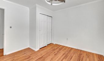 17 Stage Rd, Brookfield, CT 06804