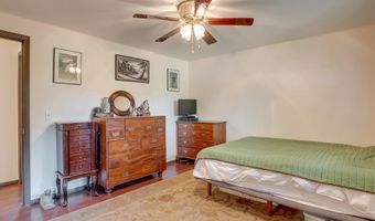 19600 S SOUTH END Rd, Oregon City, OR 97045