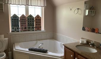 6 Basswood Ct, Albrightsville, PA 18210