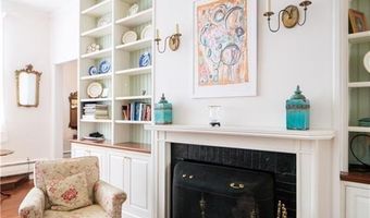167 Coggeshall Ave A, Newport, RI 02840