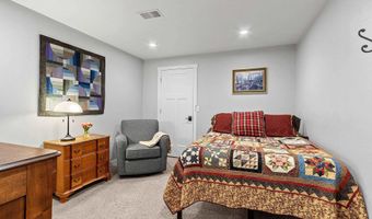5401 N AMETHYST Dr, Appleton, WI 54913