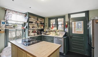 144 W MAIN St, Adamstown, PA 19501