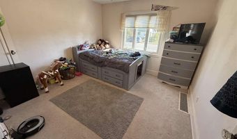 627 1st St, Nashwauk, MN 55769