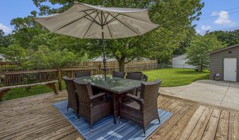 646 Dellwood Dr, Ann Arbor, MI 48103