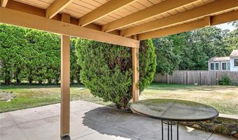 18 Sherri Dr, North Providence, RI 02911