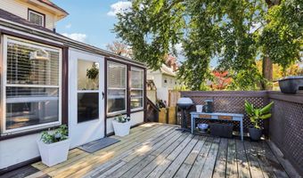 2 CRESTON Ave, Audubon, NJ 08106