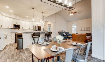 20800 YOSEMITE St, Aurora, OR 97002