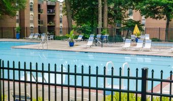 3376 WOODBURN Rd 24, Annandale, VA 22003