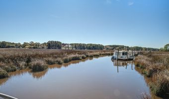 7527 Ladys Secret Ln, Awendaw, SC 29429
