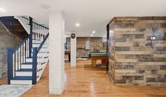 8 Champlin St, Newport, RI 02840