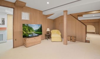 5804 ABERDEEN Rd, Bethesda, MD 20817