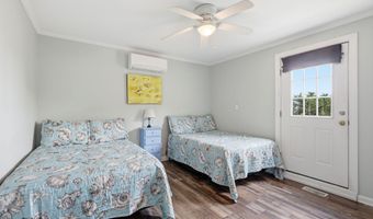1116 E Fort Macon Rd, Atlantic Beach, NC 28512