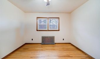 20 Provost Dr, Airmont, NY 10901