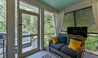 9 Bajala Dr E, Beaufort, SC 29907