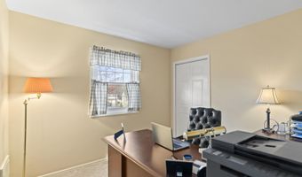 11 Westchester Dr, Albany, NY 12205