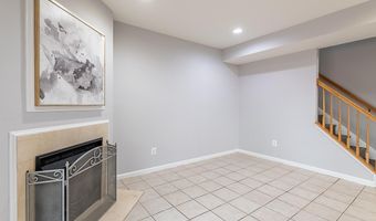 24635 KINGS CANYON Sq, Aldie, VA 20105