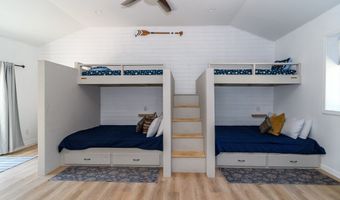 88 Rope Walk Rd, Bourne, MA 02532