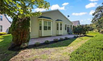 28 Pond View Cir, Barnegat, NJ 08005