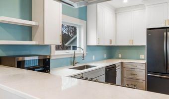 32 Webster Ave, Bangor, ME 04401