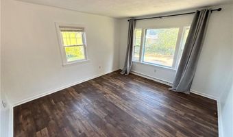94 Conanicus Rd, Narragansett, RI 02882