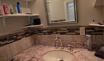 18 Glen St, East Providence, RI 02915