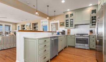 12 Brown Pelican Trl, Bald Head Island, NC 28461