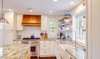 228 Bonnet Point Rd, Narragansett, RI 02882