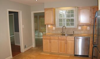 5707 CROMWELL Dr, Bethesda, MD 20816