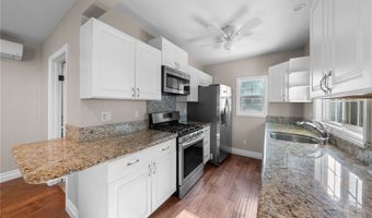 16206 Morrison St, Encino, CA 91436