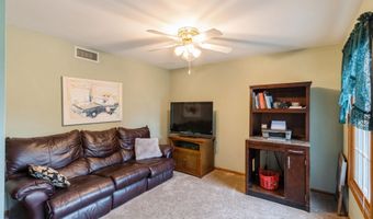 2516 Somerset Dr, Ames, IA 50010