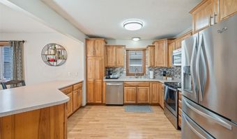 308 11th Ave NW, Altoona, IA 50009