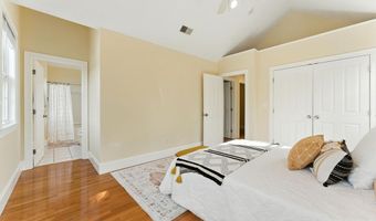 582 Trapelo Rd 582, Belmont, MA 02478