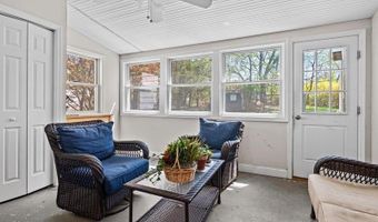 76 S Airmont Rd, Airmont, NY 10901