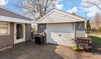2094 Allan St, Adrian, MI 49221