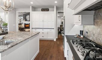 4715 Richland Woods Ct, Alton, IL 62002