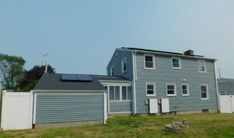 41 Woodcrest Dr, East Providence, RI 02915