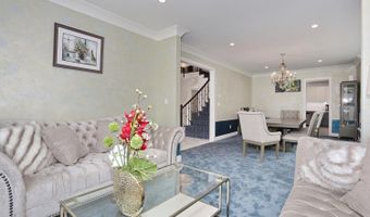 13 Autumn Ct, Airmont, NY 10901