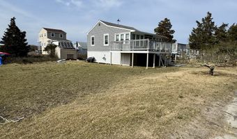 42 Central Ave, Clinton, CT 06413