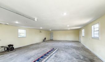 25304 NE Fuqua Cir, Altha, FL 32421