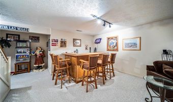 4116 Polo Park Dr, Willoughby, OH 44094