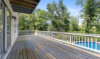 8 Ashley Dr, Lincoln, RI 02865