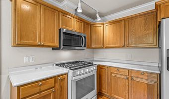 380 Hemlock Ln, Ashland, OR 97520