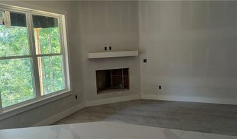 6 Carnahan Ln, Bella Vista, AR 72715